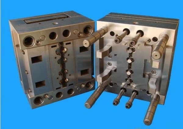 Injection mold
