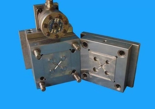 Injection mold